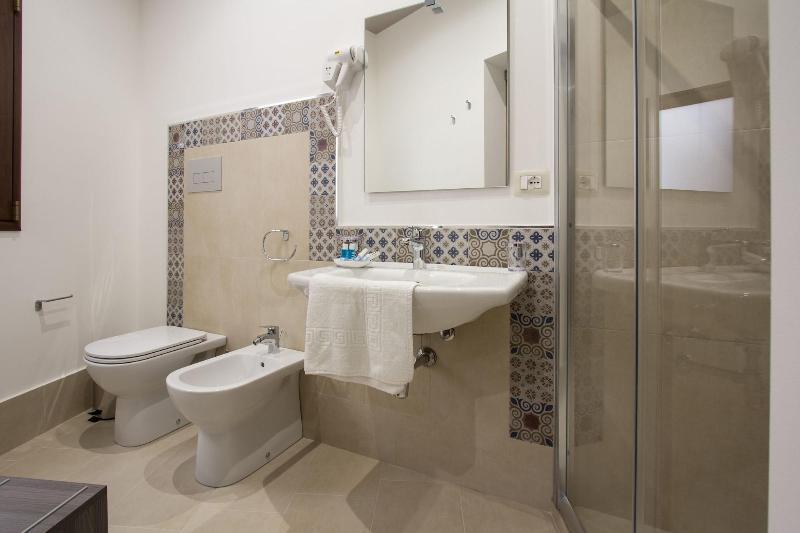 Casa Dell'aromatario Bed & Breakfast 3*